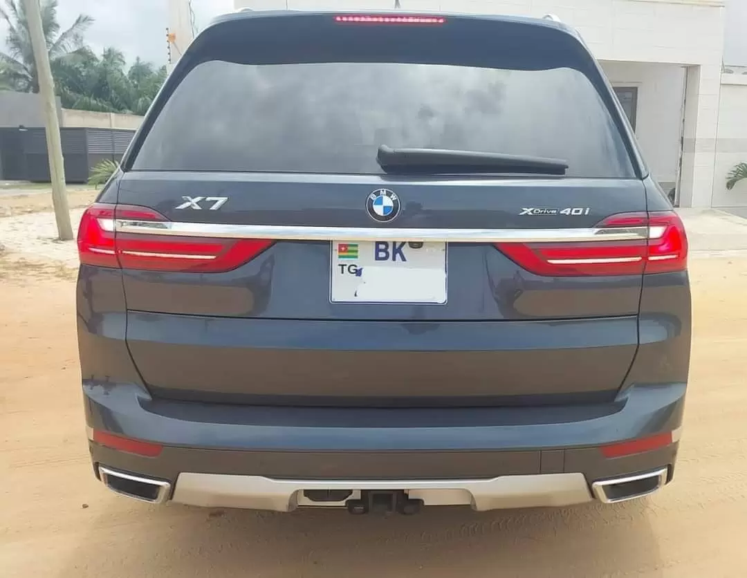 BMW X7 